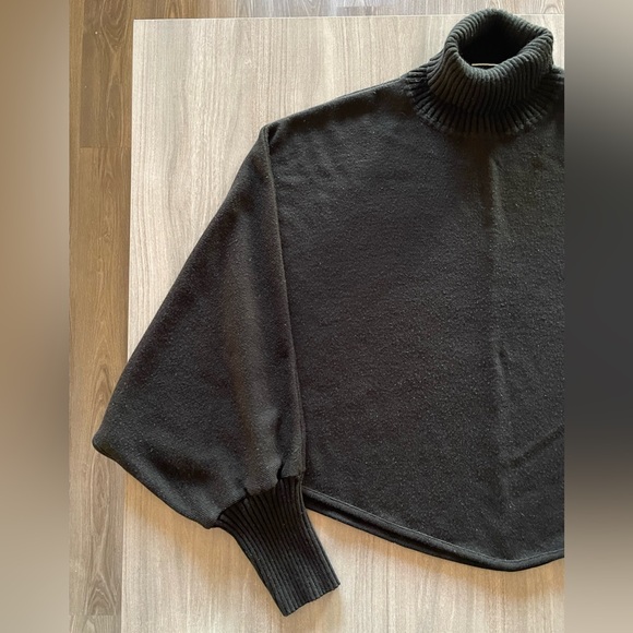 Vintage Lennie for Nina Leonard Turtleneck Sweater - Cropped Style - Size Medium - Picture 4 of 12